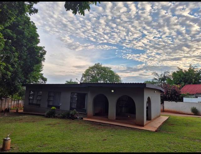 4 BEDROOM HOUSE FOR SALE IN AQUAPARK